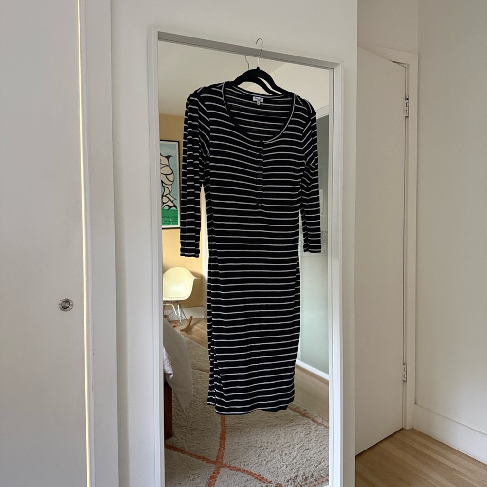 Black & White Strips Dress Sz M by SPLENDID with slip dress underneath 🖤